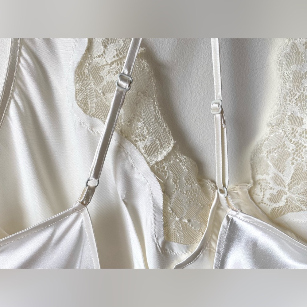 NWT La Senza flowy lace detail short chemise - Picture 12 of 16